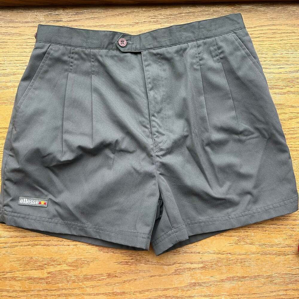 New Vintage Ellesse Gray Pleated Chino Shorts Sz 48 Retro Button Minimalist